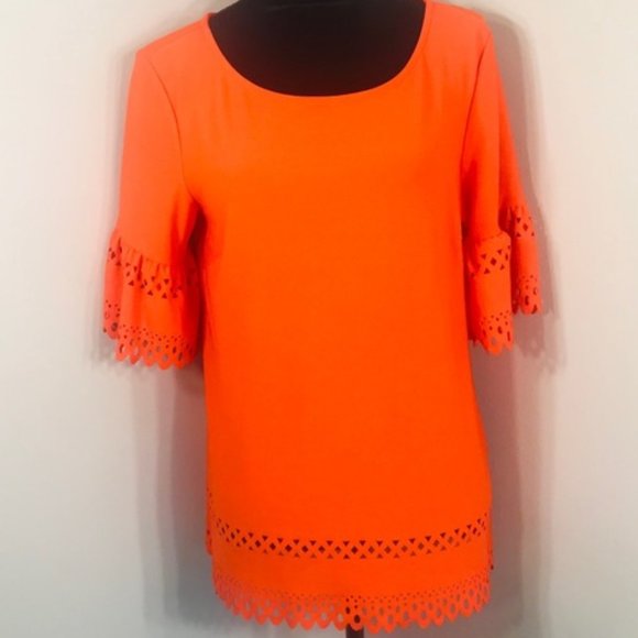 👚Banana Republic Laser Cut Ruffle Sleeve Top, L - Picture 9 of 10